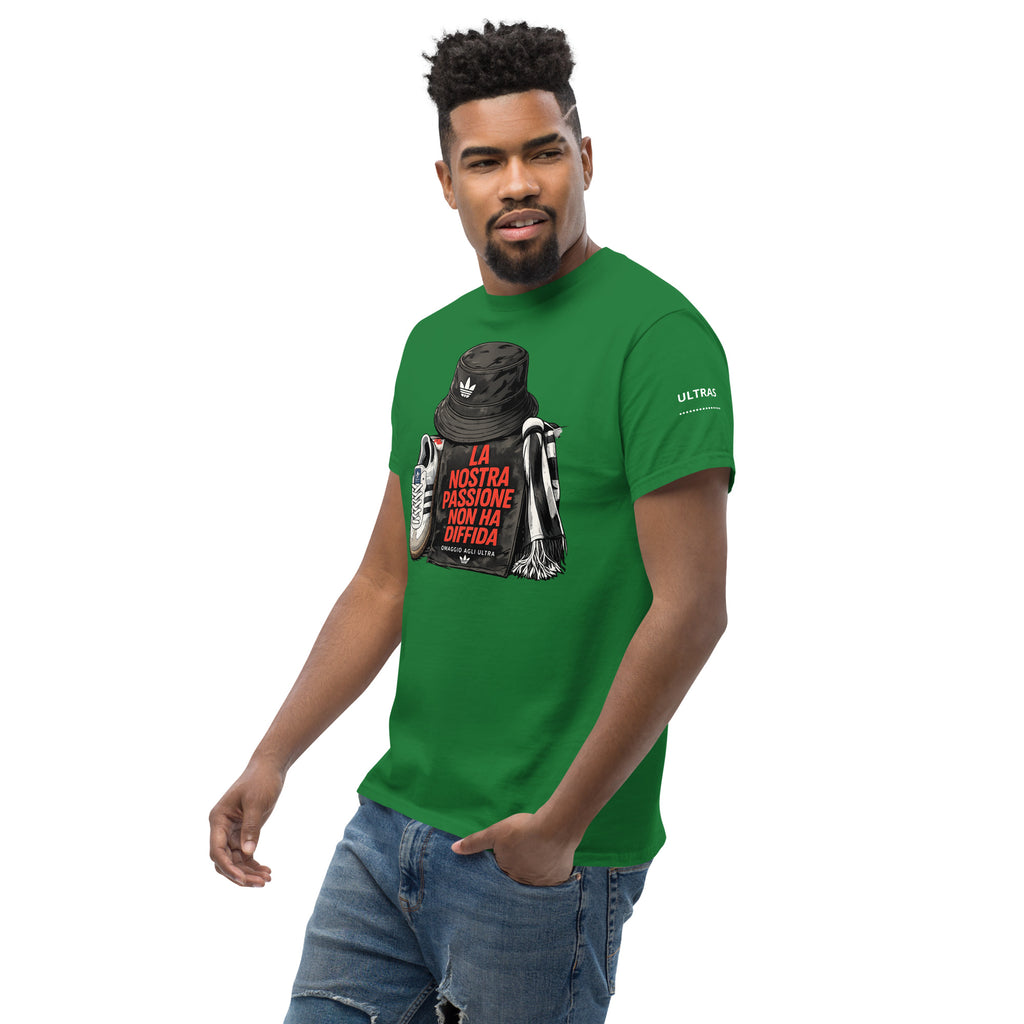 T-shirt Ultras La Nostra Passione Non Ha Diffida GALESPORT – verde turf, vista tre quarti sinistra